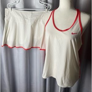 NIKE 2 piece tennis outfit.